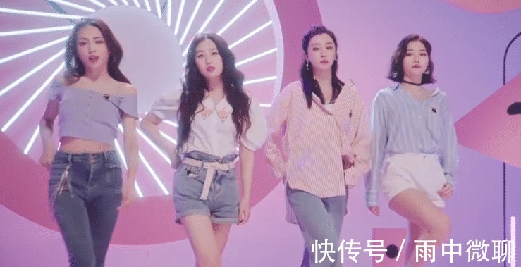 虞書欣|4位訓(xùn)練生拍廣告,謝可寅許佳琪靠邊站,誰留意中心位站著誰