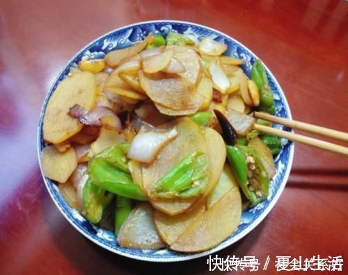 脆爽|洋葱和它是绝配,等于血管“清洁剂”,营养极高,血管通畅了