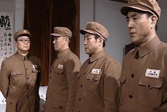 少将|《亮剑》中的丁伟是纵队司令,为何仅授少将衔?