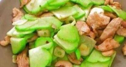 中含|女性不想变老太婆,可以多吃四种食物,排毒养颜,好处多多