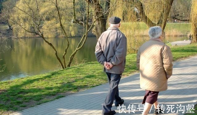 头晕|高血压“怕”一种水,提醒坚持喝,血压逐渐稳定,早知早受益