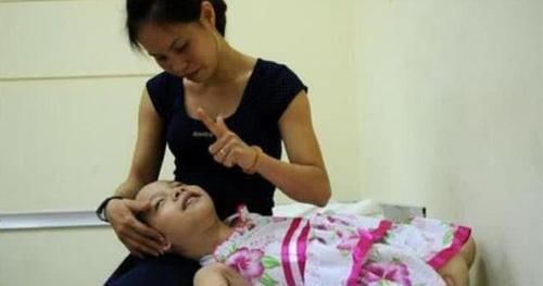 何总|孕妇28周被告知是“海豚胎”,家人不放弃,10年后却如此优秀