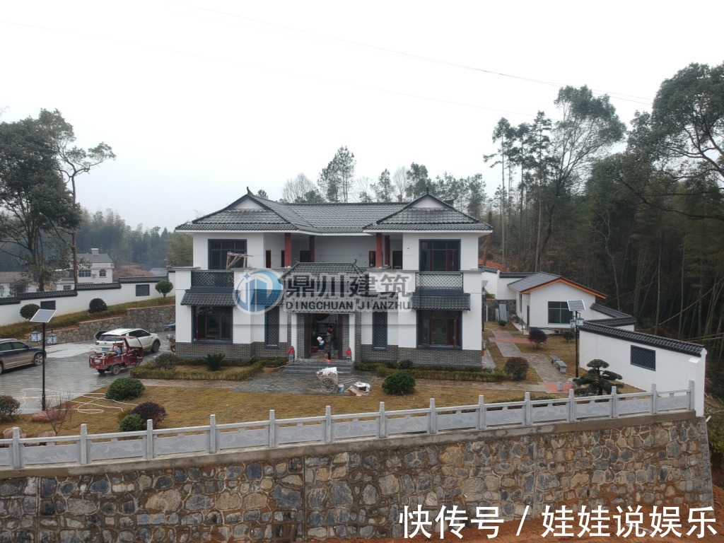 钢筋|他花70万在乡下建四合院,庭院曲径幽深,堪比王府豪宅!