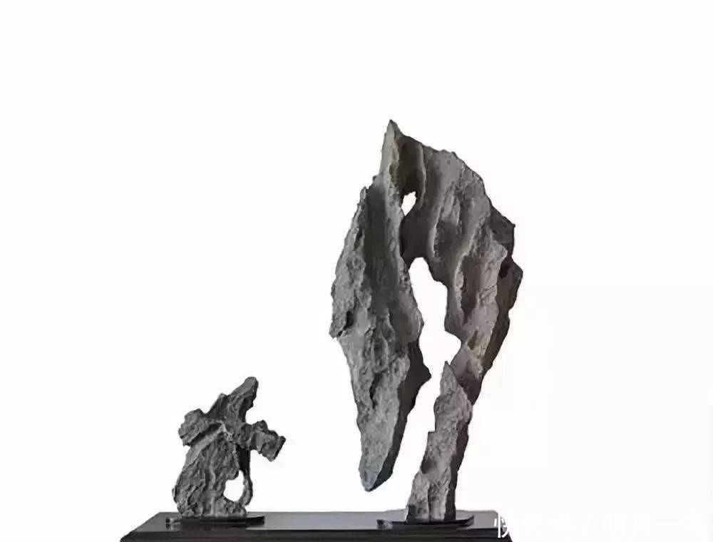 米芾拜石|两块小石头40多万成交,小石头魅力不减