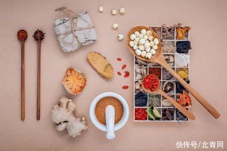 芳香药|“五毒月”里 辟秽香草这样选