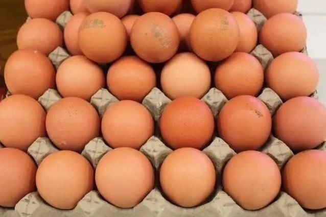天热,鸡蛋买多了,不放进冰箱,放2个月还是新鲜的赶紧试试