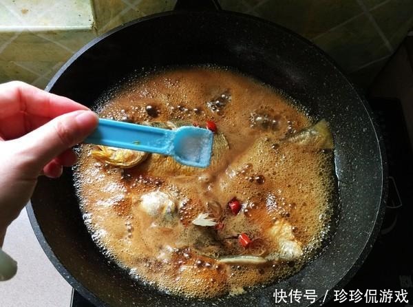 它是鱼腥的“死对头”,炖鱼时加一点,鱼肉更鲜嫩,一点都不腥!