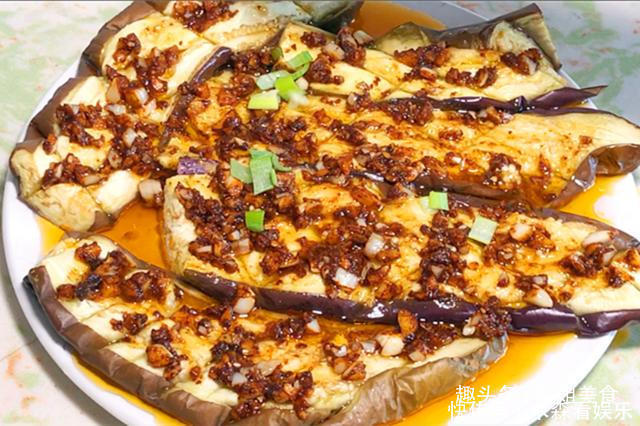 分钟|夏天,此菜记得要多吃,蒸5分钟就上桌,清热解暑,比肉还香