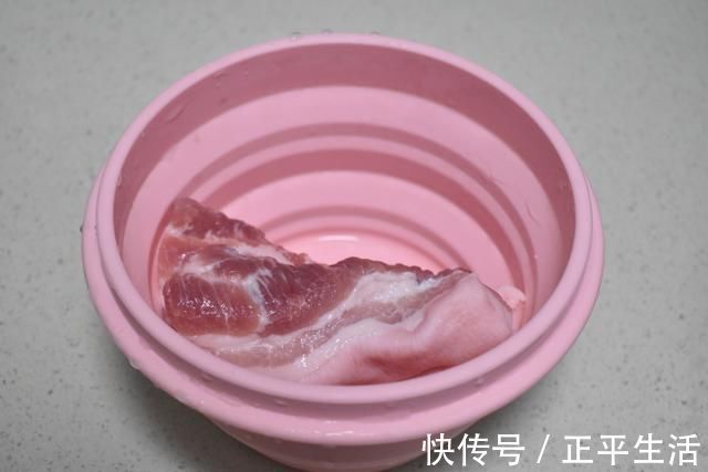 叉烧酱|一个人的午餐不凑合，一碗有肉有菜还有蛋，简单快捷营养又味美