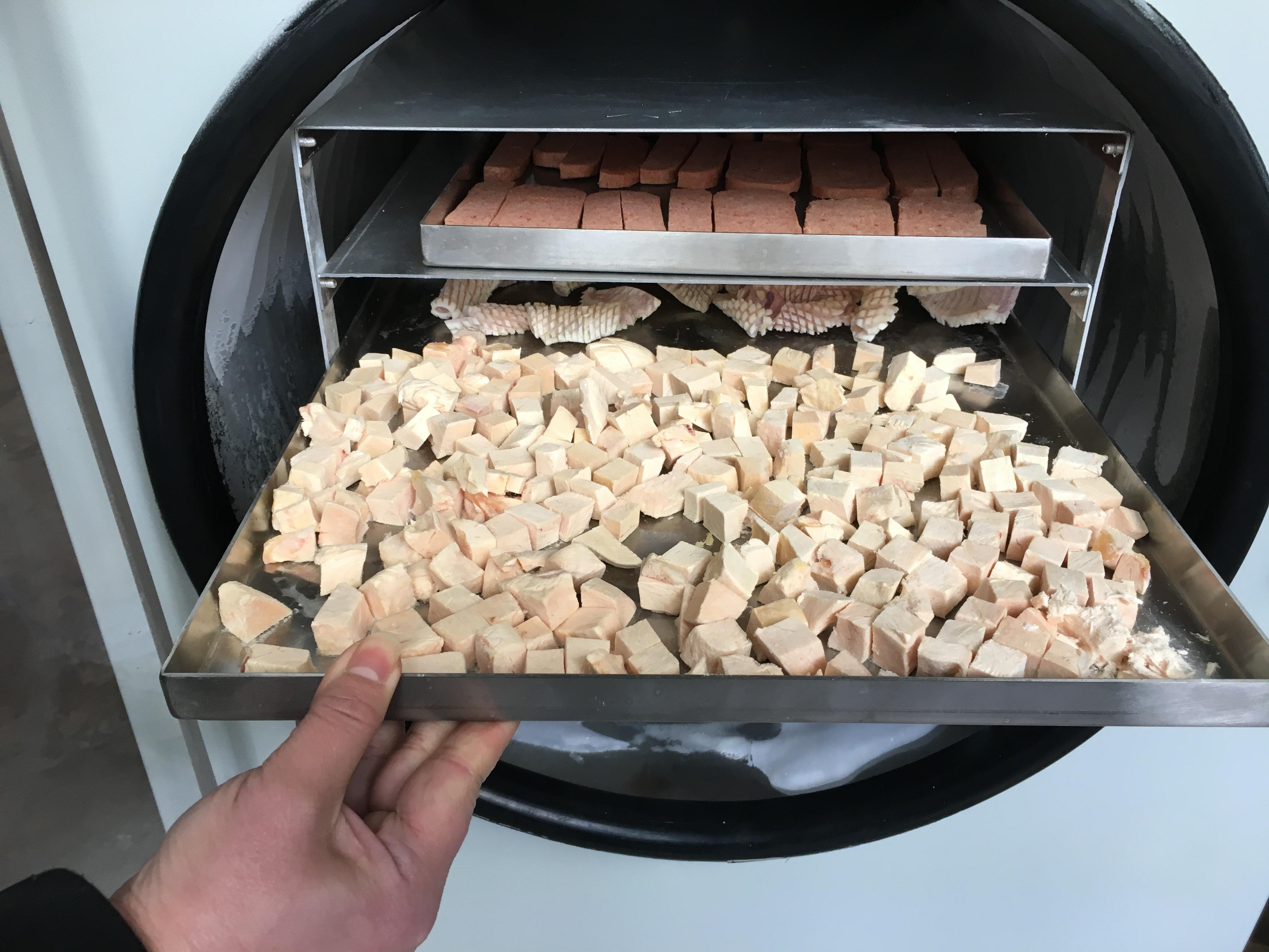 食管黏膜|医生表示:平时少吃这4类食物,或对防止被食管癌“盯上”有帮助