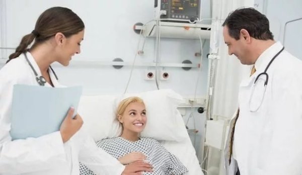 产房|为什么生娃时产房冷飕飕医生不会主动说,但准妈妈们要心里有数