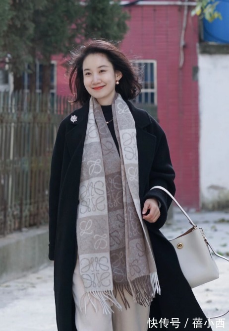 解析 穿衣小白有救了!气质女人的“大衣穿搭”解析,让你瞬间变时髦精
