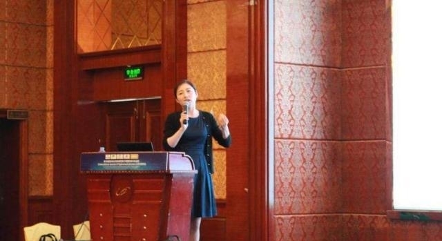 毅然|中国美女科学家，32岁获千万大奖，放弃国外高薪毅然回国教书育人