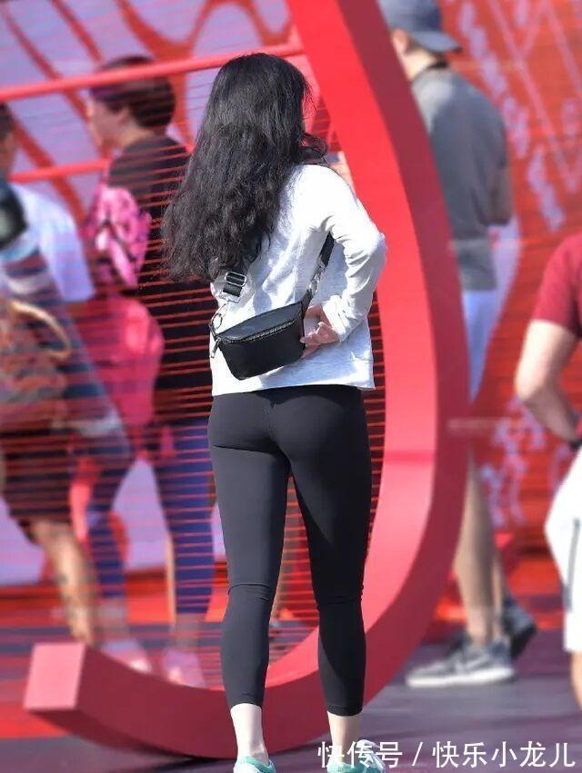 气质 好看洋气的打底裤穿着增添简约的美感,气质女生都喜欢,清新靓丽