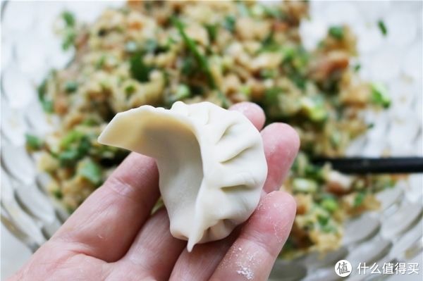 冬天吃饺子别错过这馅,大人孩子都喜欢,一顿能吃20个,真香