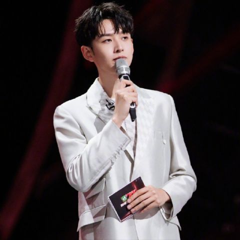 主持人|爆款综艺都有他，神级救场获好评，芒果主持人齐思钧被寄予厚望