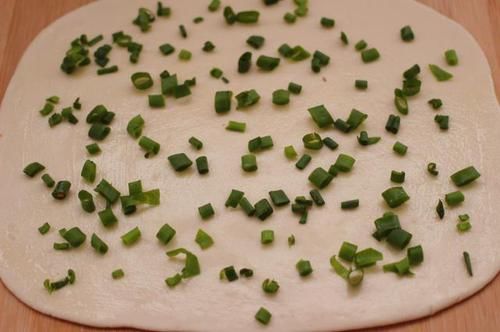 花生油|早起10分钟，做2笼小花卷，咸香柔软，搞定全家早餐主食