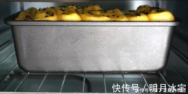 面饼|香蕉不要直接吃,加1碗玉米面,粗粮细做,比买的面包好吃