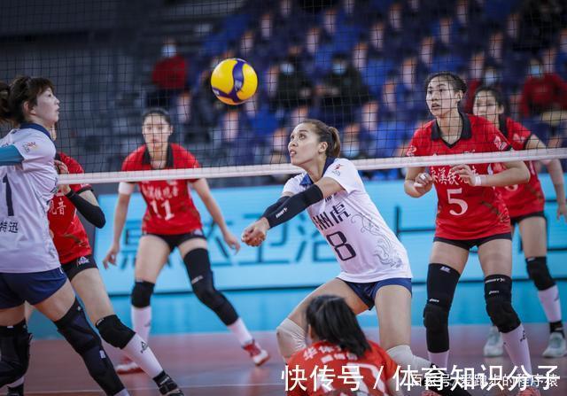 博斯科维奇|从3:1到0:3，深圳女排一人太关键，外援独木难支，上海真“大方”