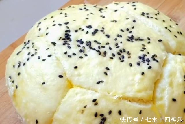 我家面粉从不蒸馒头，加3个鸡蛋，秘制一做，出锅老婆直夸好吃