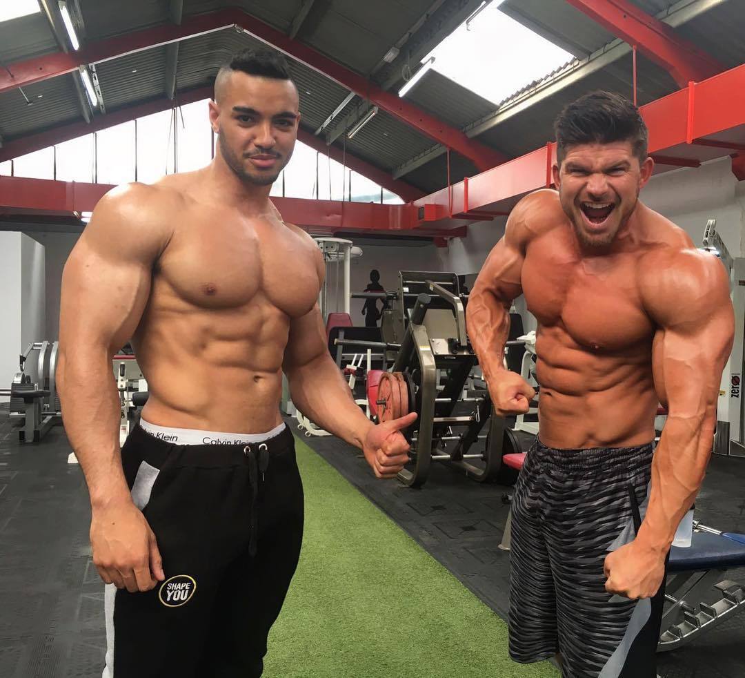 侧举腿|想要练好腹外斜肌,掌握这个训练动作,就是很重要的一步