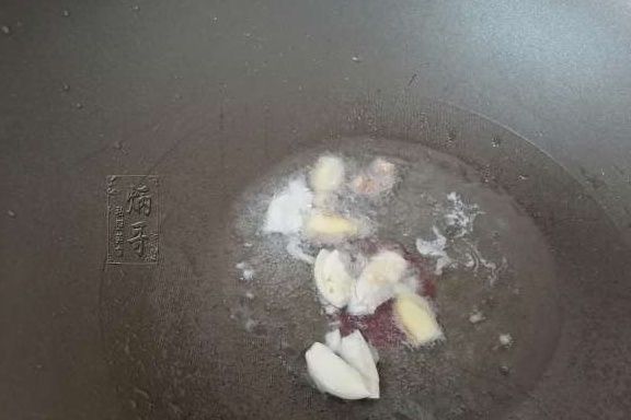 青椒籽|青椒和它是绝配,简单一炒就上桌,口感脆爽鲜嫩,好吃停不下筷子