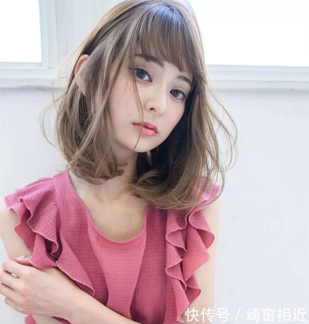 洋气|发量少还贴头皮怎么办?这几款洋气的发型,让你彻底告别细软趴!