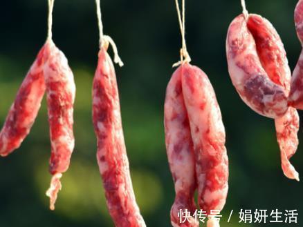 灌腊肠时,别直接晾晒,牢记“4技巧”,腊肠久放不坏,腊味十足