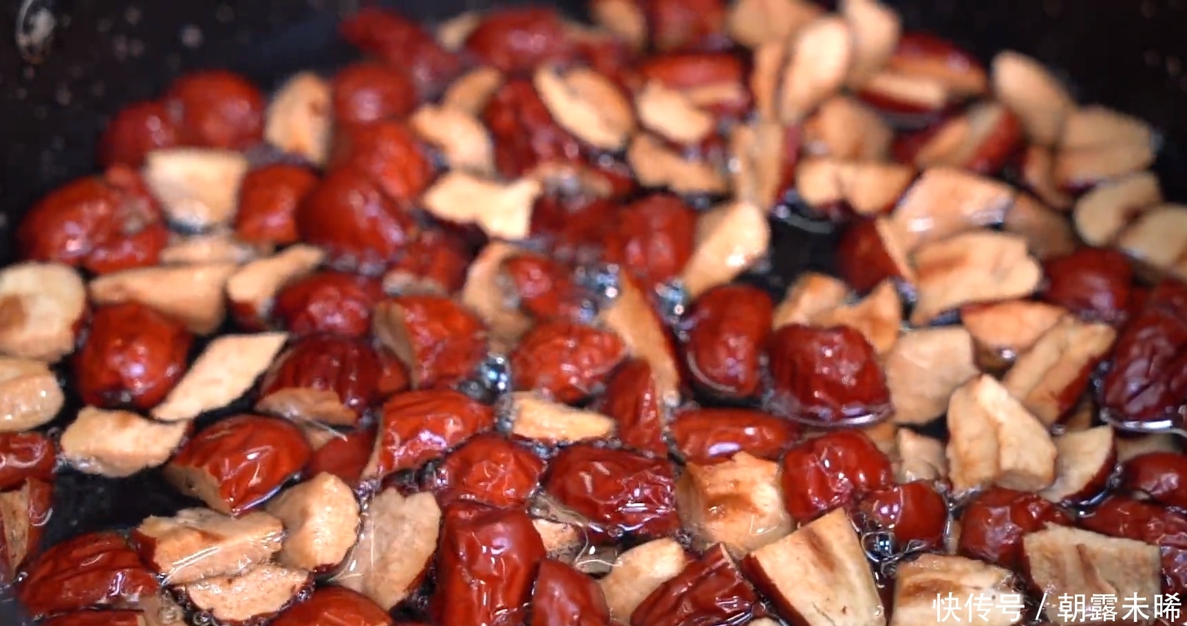 家庭|红糖枣泥糕:详细的家庭做法,记住2个小技巧,蓬松不塌陷,好吃