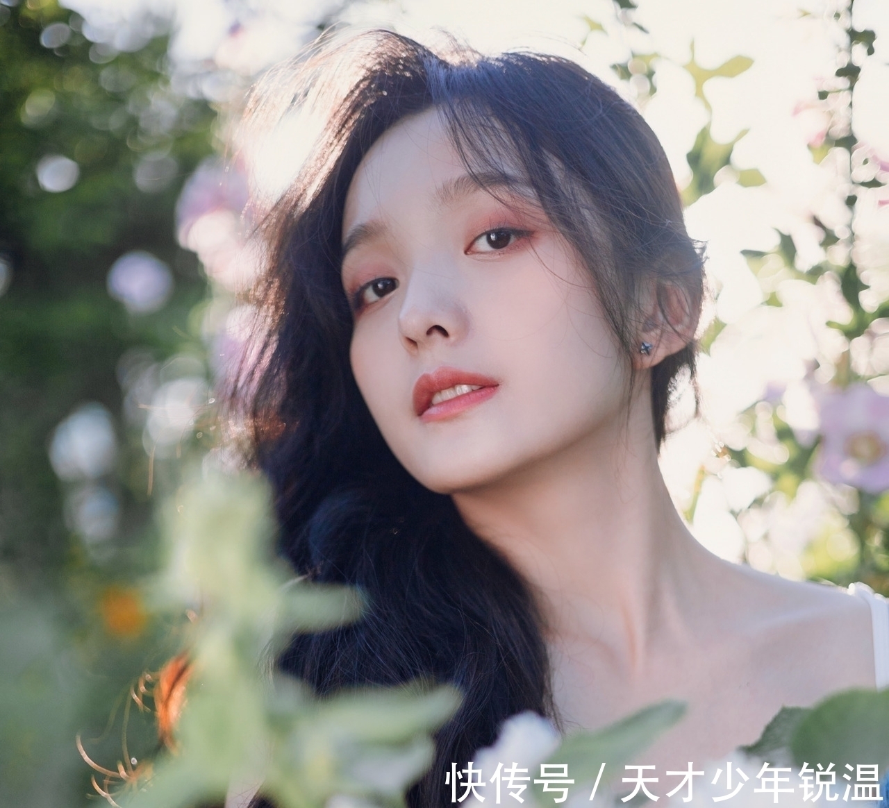 七律@吟怀·七言绝句与格律：从来长忆堂前柳，只贯空吟地上霜