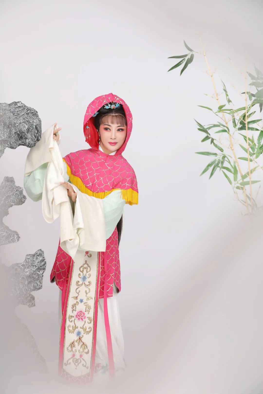 老板娘|天台老板娘痴心一片醉梨园, 苦学越剧旦角六大流派!