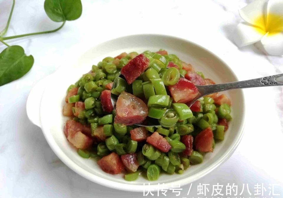 牛奶|蔬菜中的补钙冠军,钙是鸡肉7倍,比牛奶易吸收,老人孩子要常吃