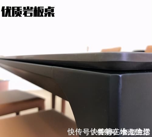 大气上档次|别装大理石餐桌了,这种材料更耐造,用作餐桌更环保