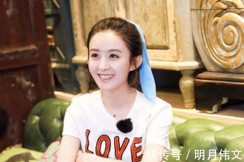 中餐厅|不要说赵丽颖学历低了，看她抄写的菜单后，才知道什么是隐藏学霸