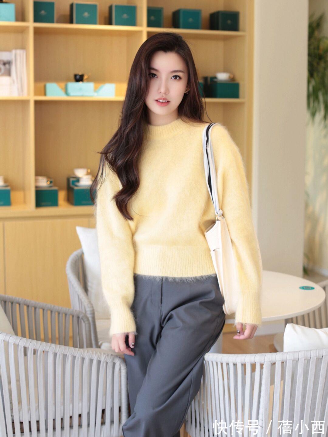 毛衣|春季还是穿“毛衣”最优雅,配裤子和半身裙,都比你想象中更时尚