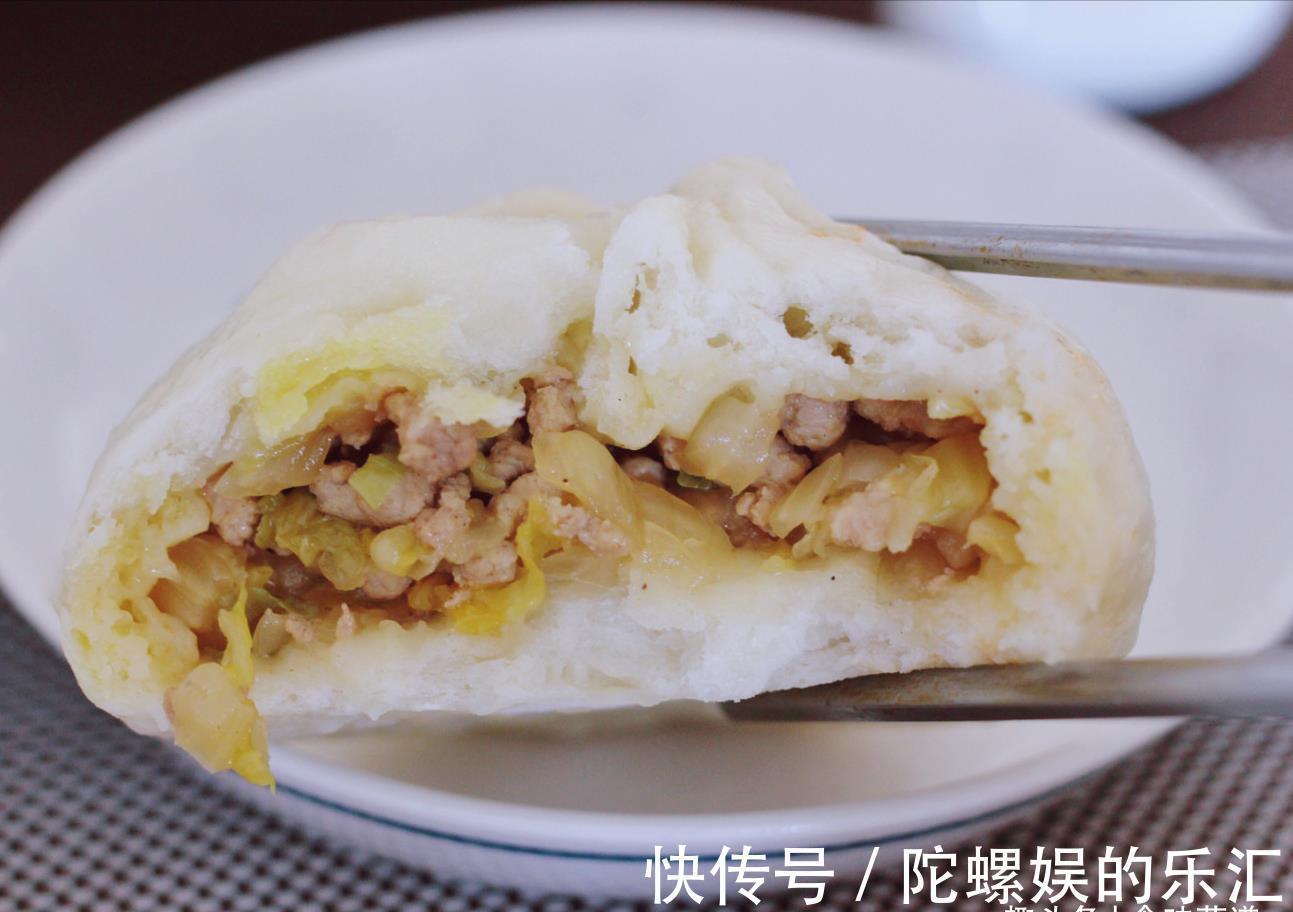 诀窍|酸菜猪肉包好吃有诀窍,教你正确的调馅用料方法,包子不好吃才怪
