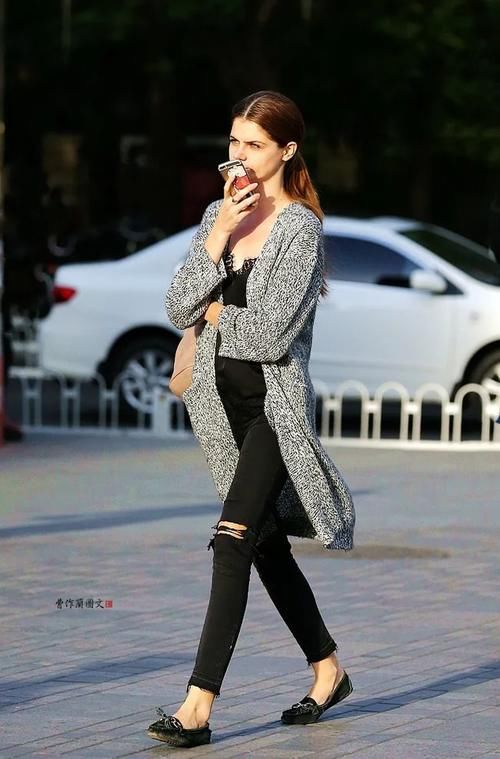 三里屯美女，脚踝之美也能很惊艳