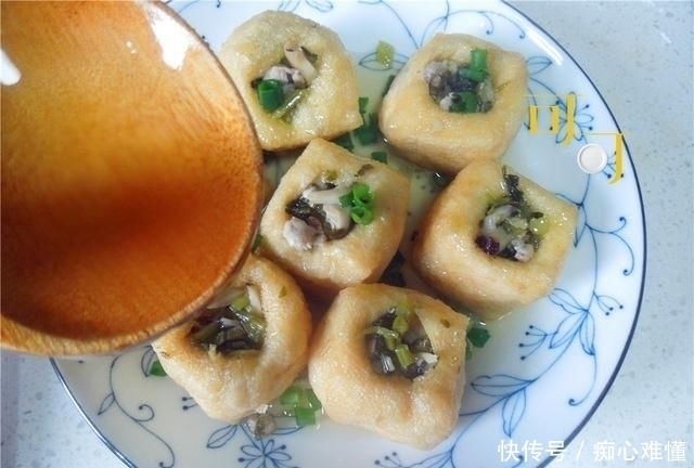 餐馆|油豆腐这么做你估计没尝过,农家餐馆里卖30元,2分钟你就能学会