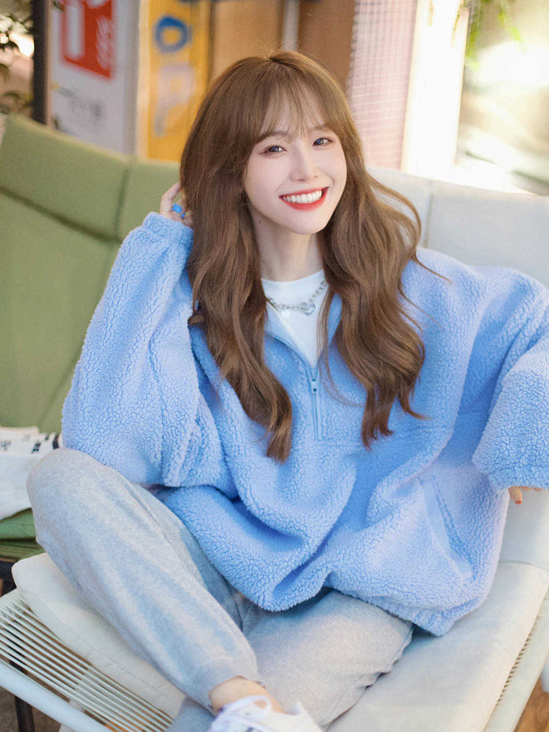 下装|冬天来一件彩虹色羊羔毛外套吧!保暖舒适又减龄,奶fufu的超可爱