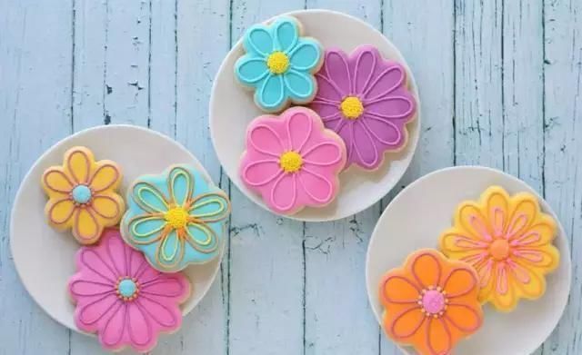 做出|一双巧手,做出童话般的翻糖饼干,看完你会舍不得吃网友称太美