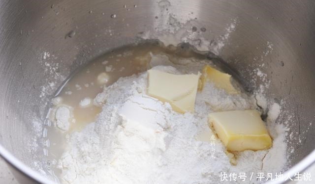 烤盘|别只做面包了,压一压成个更方便咬的,还能多多夹馅,早餐标配