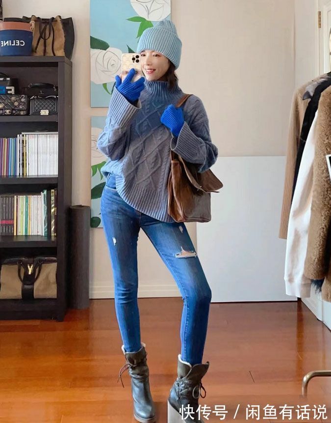 穿搭 50岁阿姨穿得比年轻人还时髦,早春毛衣跟她选这4种色,优雅减龄