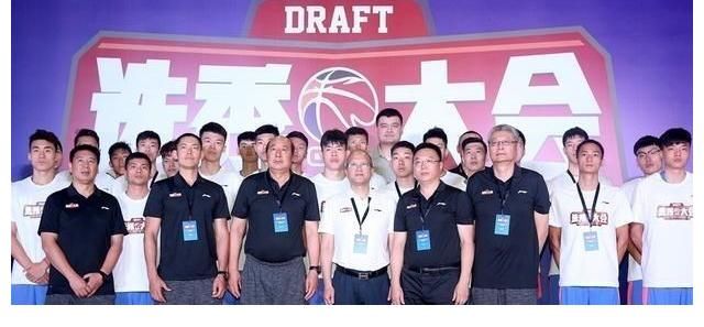 CB正式官宣！又有八名球員離開CBA，姚明清理球場混子