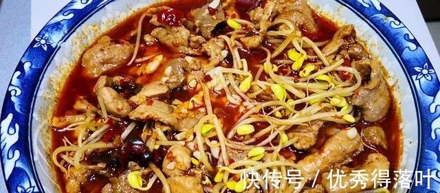 孩子暑假在家，迷上了这道菜，三天两头做一锅，解馋又下饭，真香！