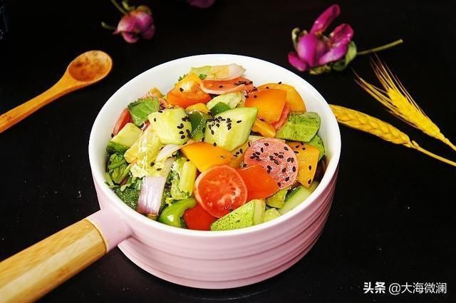 晚餐就这一盘菜,随手发个朋友圈,收到无数赞,网友:真自律