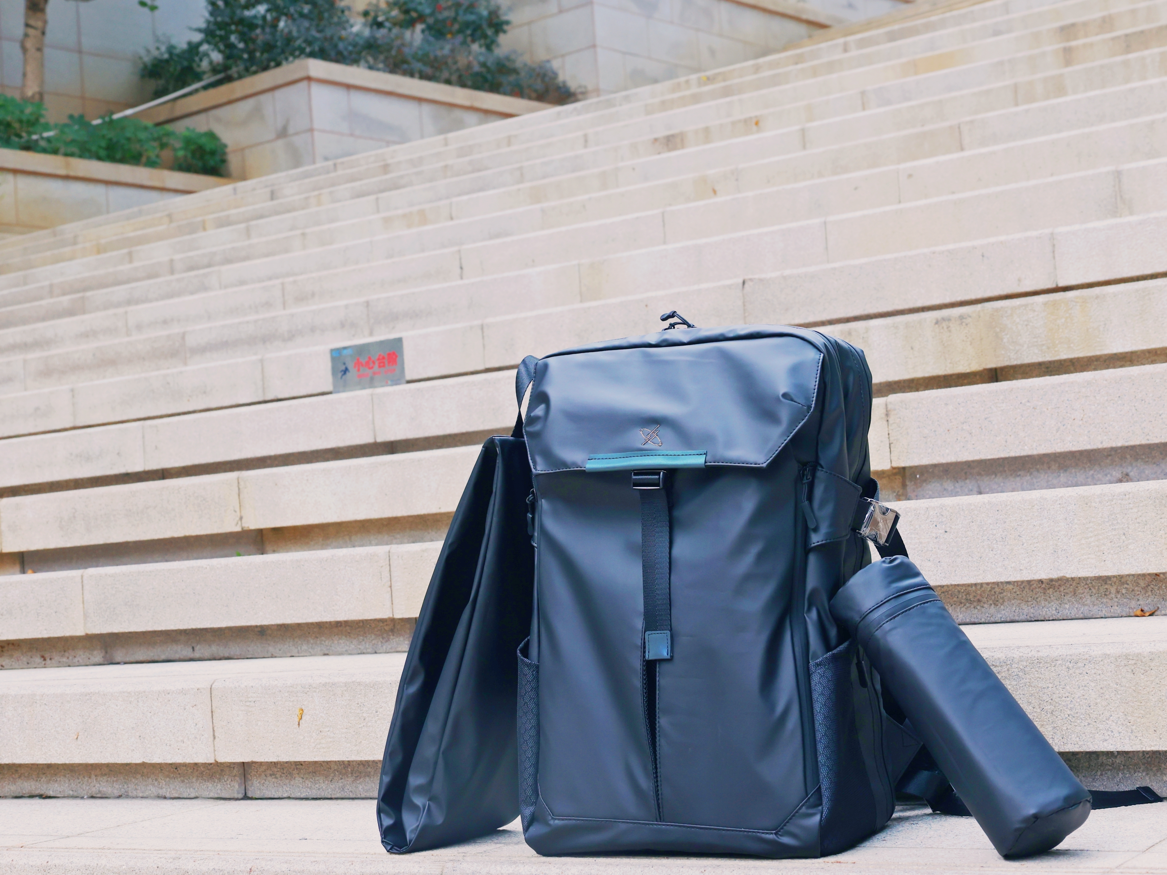 行星$告别2021,光影行星宙斯双肩包体验,2022我将背上它展开全新冒险