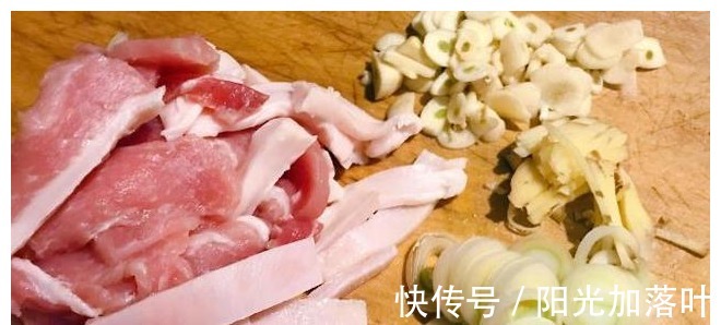五花肉|红烧肉的最新做法，只需3步，入口爽滑香而不腻，越吃越想吃！