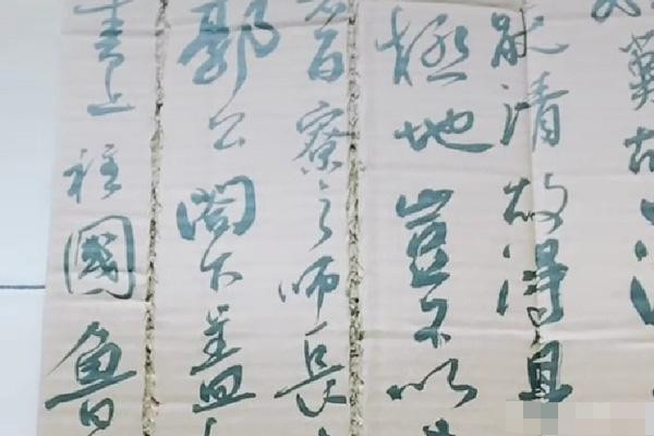 农村|农村小伙在废旧纸箱上练字,写出一手让人羡慕的字迹,用笔精到