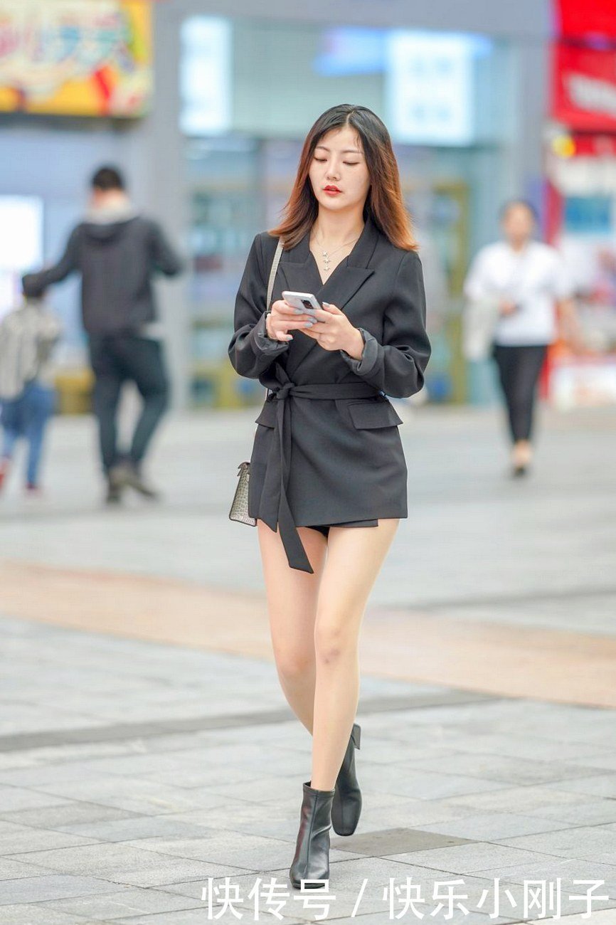 一件西服外套帅气全开!简单一搭就十分高级,小仙女学习到了吗