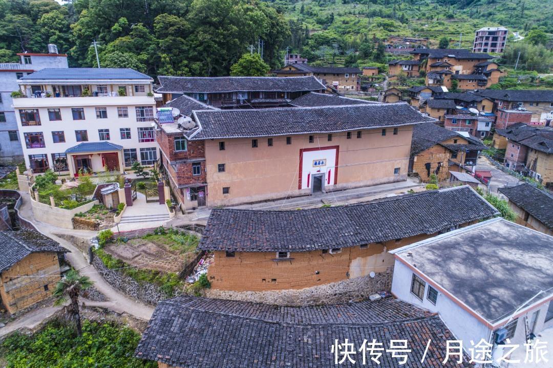 田园之乐|在千亩梯田间，看土楼雨雾缭绕，处居观景，一赏田园之乐